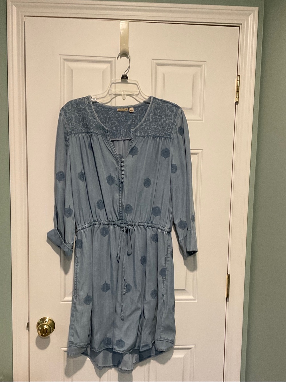 HOLDING HORSES Light Blue Embroidered Long-Sleeve Tie-Waist Dress